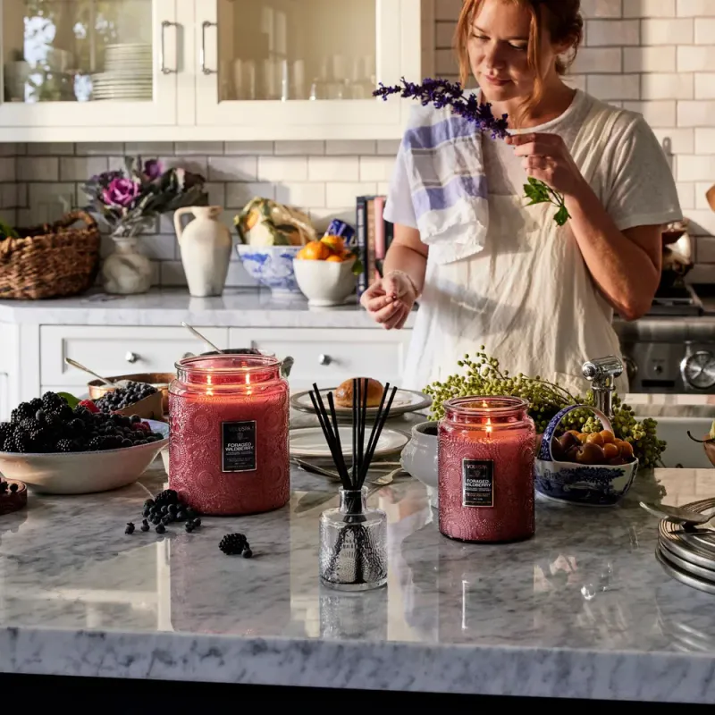 Voluspa Foraged Wildberry Luxe Jar Candle 140timer